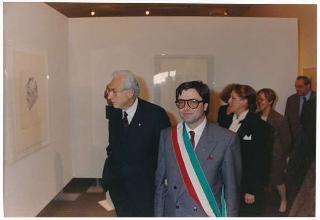 Intervento, in forma privata, del Presidente della Repubblica Francesco Cossiga  all'inaugurazione della Mostra "Omaggio a Manzù". Museo Manzù, Ardea (Roma)