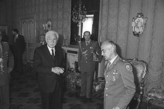 Incontro con una delegazione di allievi della Scuola sottufficiali dell'esercito di Viterbo, in servizio di Guardia d'Onore al Palazzo del Quirinale
