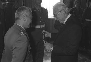 Incontro con una delegazione di allievi della Scuola sottufficiali dell'esercito di Viterbo, in servizio di Guardia d'Onore al Palazzo del Quirinale