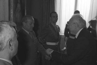 Incontro con una delegazione di allievi della Scuola sottufficiali dell'esercito di Viterbo, in servizio di Guardia d'Onore al Palazzo del Quirinale