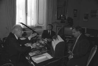 Il Presidente della Repubblica Francesco Cossiga riceve in udienza l'editore Gian Mauro Borsano e Cesare Lanza, direttore del nuovo quotidiano di Torino "La Gazzetta del Piemonte"