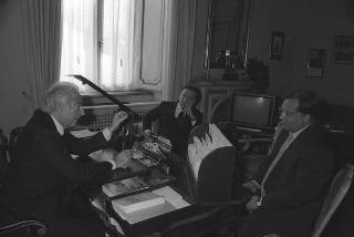 Il Presidente della Repubblica Francesco Cossiga riceve in udienza l'editore Gian Mauro Borsano e Cesare Lanza, direttore del nuovo quotidiano di Torino "La Gazzetta del Piemonte"