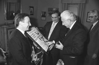 Il Presidente della Repubblica Francesco Cossiga riceve in udienza l'editore Gian Mauro Borsano e Cesare Lanza, direttore del nuovo quotidiano di Torino "La Gazzetta del Piemonte"