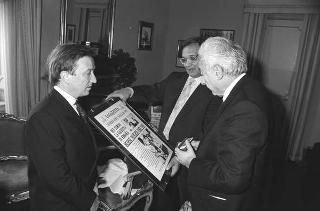 Il Presidente della Repubblica Francesco Cossiga riceve in udienza l'editore Gian Mauro Borsano e Cesare Lanza, direttore del nuovo quotidiano di Torino "La Gazzetta del Piemonte"