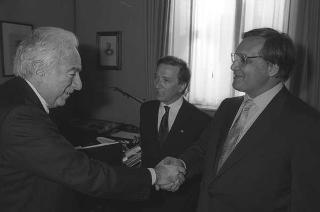 Il Presidente della Repubblica Francesco Cossiga riceve in udienza l'editore Gian Mauro Borsano e Cesare Lanza, direttore del nuovo quotidiano di Torino "La Gazzetta del Piemonte"