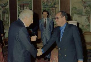 Il Presidente della Repubblica Francesco Cossiga incontra  Erik Amfitheatrof, della redazione di "Fortune International"