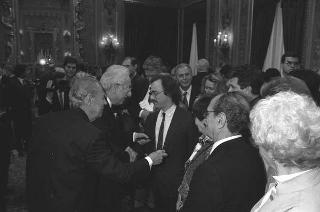 Il Presidente della Repubblica Francesco Cossiga riceve in udienza Carlo Tognoli, ministro del turismo e dello spettacolo, con la giuria e i candidati al Premio "David di Donatello"