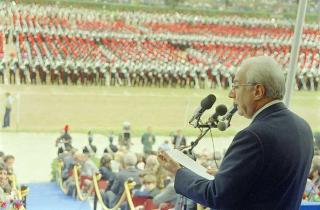 Intervento del Presidente della Repubblica Francesco Cossiga alla celebrazione del 177° anniversario di fondazione dell'Arma dei Carabinieri. Roma,  Piazza di Siena