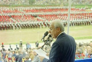 Intervento del Presidente della Repubblica Francesco Cossiga alla celebrazione del 177° anniversario di fondazione dell'Arma dei Carabinieri. Roma,  Piazza di Siena
