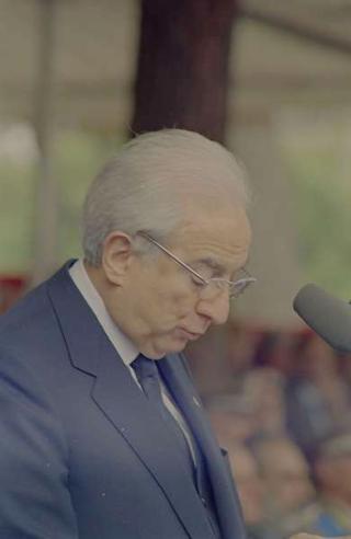 Intervento del Presidente della Repubblica Francesco Cossiga alla celebrazione del 177° anniversario di fondazione dell'Arma dei Carabinieri. Roma,  Piazza di Siena