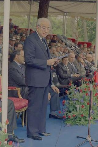 Intervento del Presidente della Repubblica Francesco Cossiga alla celebrazione del 177° anniversario di fondazione dell'Arma dei Carabinieri. Roma,  Piazza di Siena