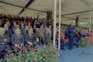 Intervento del Presidente della Repubblica Francesco Cossiga alla celebrazione del 177° anniversario di fondazione dell'Arma dei Carabinieri. Roma,  Piazza di Siena