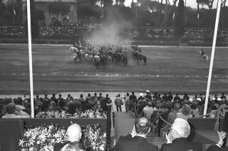 Intervento del Presidente della Repubblica Francesco Cossiga alla celebrazione del 177° anniversario di fondazione dell'Arma dei Carabinieri. Roma,  Piazza di Siena