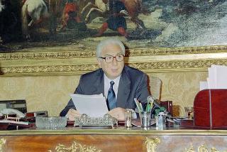 Messaggio del Presidente della Repubblica Francesco Cossiga alle Camere