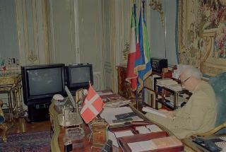 Il Presidente della Repubblica assiste in TV al dibattito sul messaggio inviato alle Camere