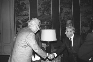 Il Presidente della Repubblica Francesco Cossiga incontra Enzo Vitale, con alcuni esponenti del Comitato promotore del Convengo su "La concezione della giustizia nelle opere di Leonardo Sciascia"