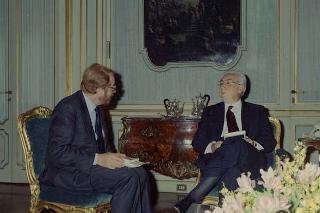 Il Presidente della Repubblica Francesco Cossiga riceve in udienza Paolo Guzzanti, per presentare il suo libro "Cossiga.Uomo solo"