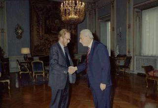 Il Presidente della Repubblica Francesco Cossiga riceve in udienza Paolo Guzzanti, per presentare il suo libro "Cossiga.Uomo solo"