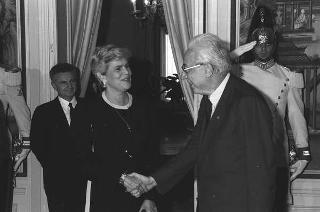 Incontro con il Presidente della Repubblica di Nicaragua signora Violeta Chamorro