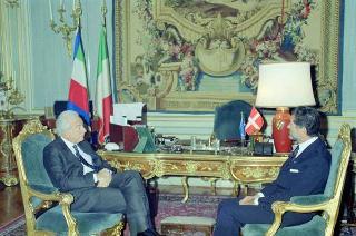 Il Presidente della Repubblica Francesco Cossiga incontra Umberto Pestalozza, nuovo ambasciatore d'Italia a Riga