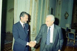 Il Presidente della Repubblica Francesco Cossiga incontra Umberto Pestalozza, nuovo ambasciatore d'Italia a Riga
