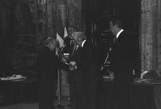 Cerimonia di consegna delle insegne dell'Ordine al Merito del Lavoro ai nuovi Cavalieri del lavoro nominati il 2 giugno 1991