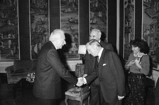 Herbert Schambeck, vice presidente del Senato della Repubblica d'Austria, accompagnato da Emil Staffelmayr, ambasciatore della Repubblica d'Austria a Roma, e da Walter Hagg