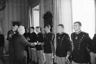 Incontro con una delegazione di allievi dell'Accademia militare di Modena, in servizio di Guardia d'Onore al Palazzo del Quirinale