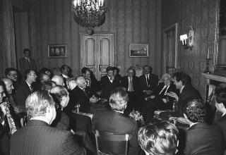 Incontro del Presidente della Repubblica Francesco Cossiga con Armando Sarti, presidente dell'Associazione nazionale dei certificatori e revisori degli enti locali, con una delegazione di partecipanti alla 1^ Assemblea nazionale dell'ANCREL