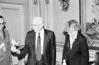 Incontro del Presidente della Repubblica Francesco Cossiga con Margherita Boniver, ministro per l'immigrazione e gli italiani all'estero