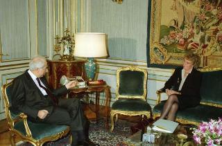 Incontro del Presidente della Repubblica Francesco Cossiga con Margherita Boniver, ministro per l'immigrazione e gli italiani all'estero