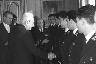 Il Presidente della Repubblica Francesco Cossiga riceve l'Ammiraglio di Squadra Filippo Ruggiero, capo di Stato maggiore della Marina, con una delegazione di allievi dell'Accademia navale di Livorno