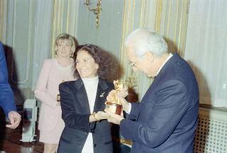Udienza privata del Presidente della Repubblica Francesco Cossiga con i vincitori del Premio &quot;Telegatto&quot; 1991, assegnato dal settimanale &quot;TV Sorrisi e Canzoni&quot;