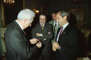 Incontro del Presidente della Repubblica Francesco Cossiga con Pierre Alain Blum, presidente della EBEL, con il signor Cardillo e Alberto Di Luca