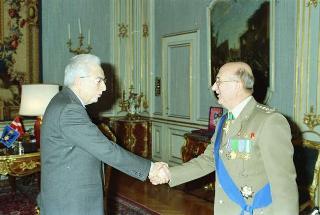 Il Presidente della Repubblica Francesco Cossiga riceve la visita di congedo del Generale di Corpo d'armata Sergio Onnis
