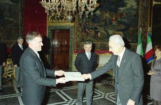 Il Presidente della Repubblica Francesco Cossiga riceve Patrck O'Connor, nuovo ambasciatore d'Irlanda per la presentazione delle lettere credenziali