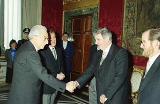 Il Presidente della Repubblica Francesco Cossiga riceve Patrck O'Connor, nuovo ambasciatore d'Irlanda per la presentazione delle lettere credenziali