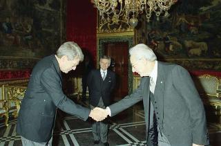 Il Presidente della Repubblica Francesco Cossiga riceve William Thune Andersen, nuovo ambasciatore del Regno di Danimarca per la presentazione delle lettere credenziali