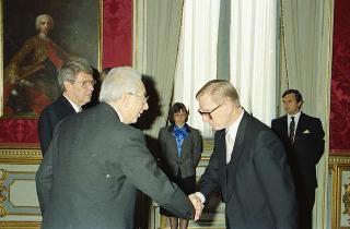 Il Presidente della Repubblica Francesco Cossiga riceve William Thune Andersen, nuovo ambasciatore del Regno di Danimarca per la presentazione delle lettere credenziali