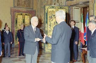 Il Presidente della Repubblica Francesco Cossiga riceve Ivica Mastruko, nuovo ambasciatore della Repubblica di Croazia per la presentazione lettere credenziali