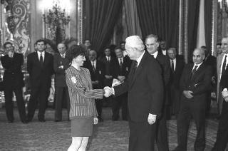Incontro del Presidente della Repubblica Francesco Cossiga con Arrigo Gattai, presidente del CONI, con gli atleti, i tecnici e i dirigenti che hanno partecipato ai XVI Giochi Olimpici invernali di Albertville