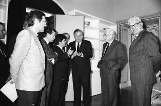 Il Presidente della Repubblica Francesco Cossiga riceve Giovanni Mario Rossignolo, presidente della Seleco, con Peter Secchia, ambasciatore degli Stati Uniti d'America a Roma