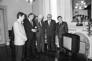 Il Presidente della Repubblica Francesco Cossiga riceve Giovanni Mario Rossignolo, presidente della Seleco, con Peter Secchia, ambasciatore degli Stati Uniti d'America a Roma