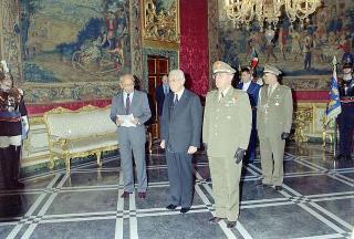 Cerimonia di conferimento del titolo di "appuntato onorario" del Reggimento carabinieri guardie della Repubblica al Presidente della Repubblica