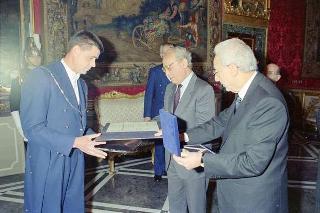 Cerimonia di conferimento del titolo di "appuntato onorario" del Reggimento carabinieri guardie della Repubblica al Presidente della Repubblica