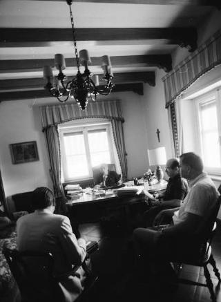 Foto del Presidente della Repubblica Francesco Cossiga per il settimanale "Epoca"