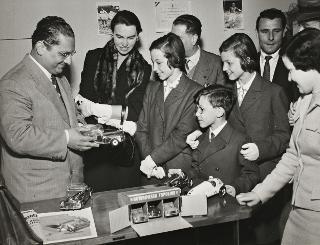 Paola, Roberta e Lorenzo Einaudi alla XXX Fiera Campionaria Internazionale di Milano