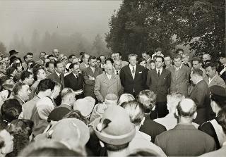 Intervento del Presidente della Repubblica Luigi Einaudi e della moglie Ida all'inaugurazione dalla nuova strada Ollomont - Gracier.