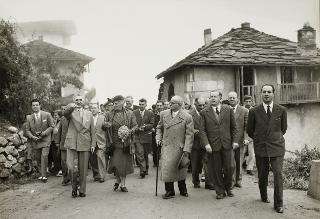 Intervento del Presidente della Repubblica Luigi Einaudi e della moglie Ida all'inaugurazione dalla nuova strada Ollomont - Gracier.