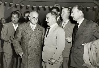 Intervento del Presidente della Repubblica Luigi Einaudi e della moglie Ida all'inaugurazione dalla nuova strada Ollomont - Gracier.